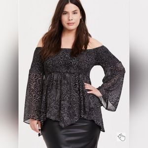 Torrid Babydoll Chiffon Smocked Off-Shoulder Top Animal Print Black Grey Size 5
